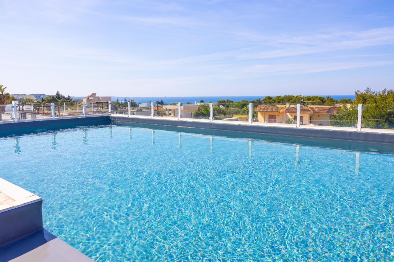 Aparthotel Residence Ludovica - Piscina Panoramica Vista Mare Санта-Марія-аль-Баньо Екстер'єр фото